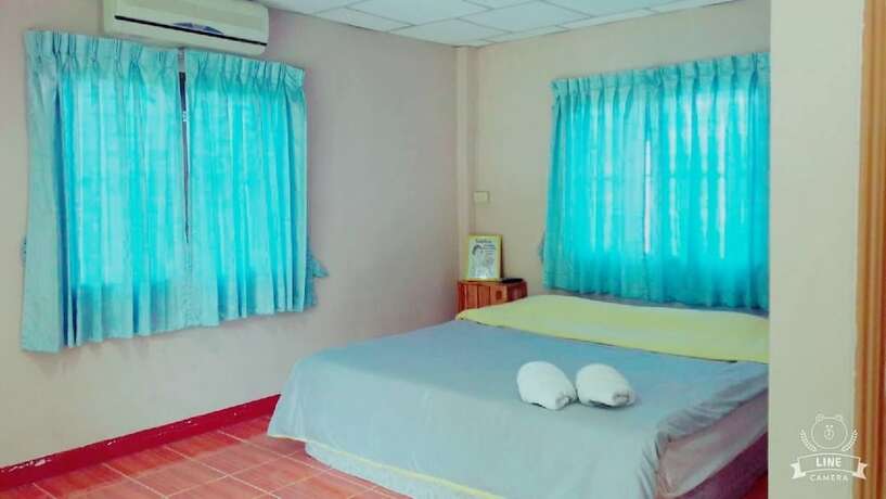Imagen de la habitación del Hotel Phunaya Resort. Foto 19