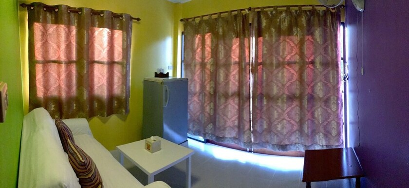 Imagen de la habitación del Hotel Phunyanuch. Foto 16
