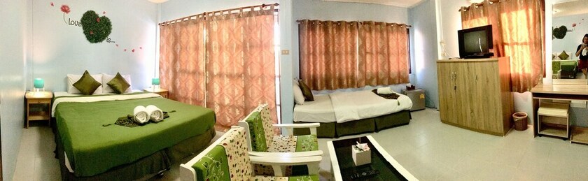 Imagen de la habitación del Hotel Phunyanuch. Foto 19