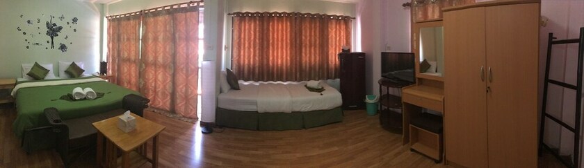 Imagen de la habitación del Hotel Phunyanuch. Foto 25