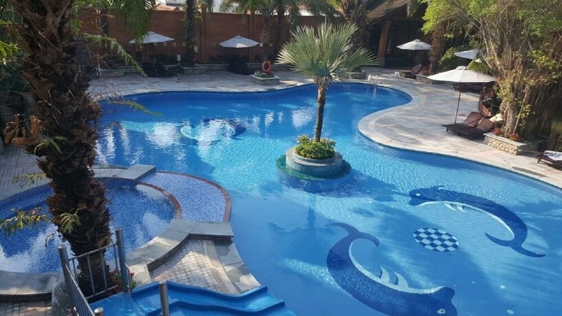 Imagen de la piscina del Hotel Phuong Nam Resort. Foto 37