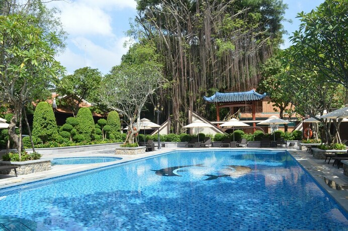 Imagen de la piscina del Hotel Phuong Nam Resort. Foto 40