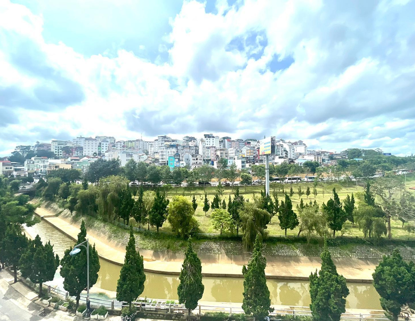 Imagen general del Hotel Phuong Vy Luxury. Foto 10