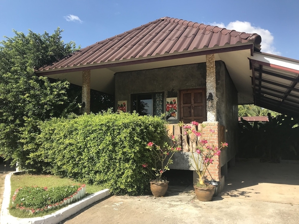 Imagen de los exteriores del Hotel Phupha Inn Resort. Foto 19