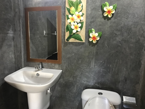 Imagen de la habitación del Hotel Phupha Inn Resort. Foto 16