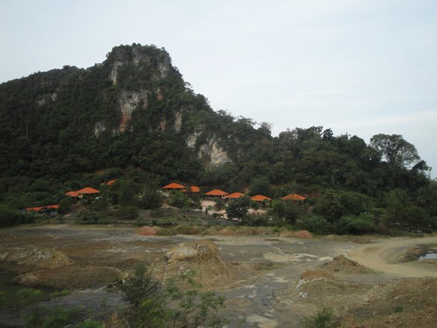 Imagen de los exteriores del Hotel Phupha Resort. Foto 15