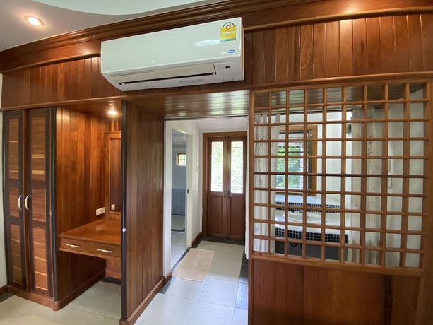 Imagen de la habitación del Hotel Phuphan Park. Foto 13