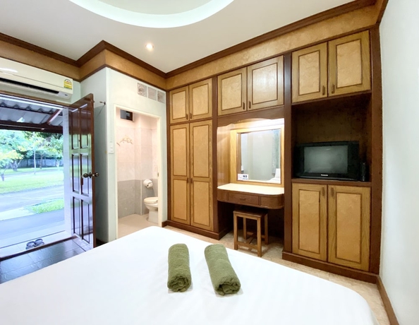 Imagen de la habitación del Hotel Phuphan Park. Foto 16