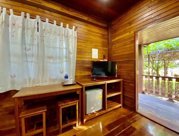 Imagen de la habitación del Hotel Phuphan Park. Foto 17