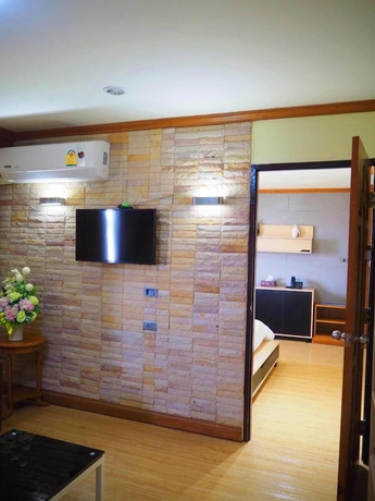 Imagen de la habitación del Hotel Phuphanplace. Foto 8