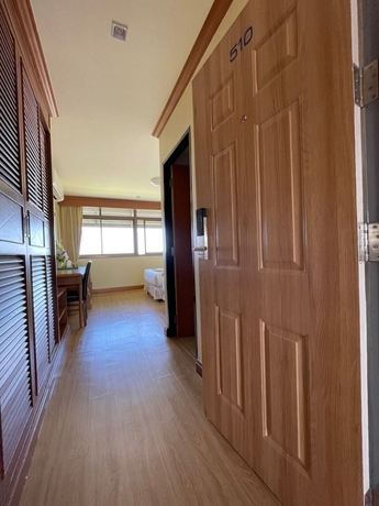 Imagen de la habitación del Hotel Phuphanplace. Foto 12