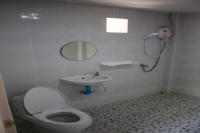 Imagen de la habitación del Hotel Phuphat Resort. Foto 8