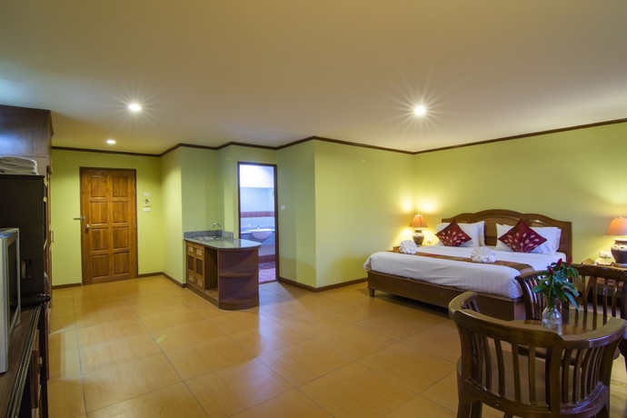 Imagen de la habitación del Hotel Phuphaya Resort. Foto 14