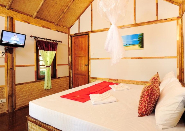 Imagen general del Hotel Phuphaya Seaview Resort. Foto 8