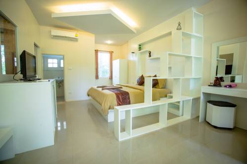 Imagen de la habitación del Hotel Phuphet Resort. Foto 9