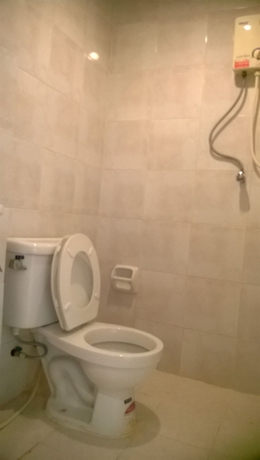 Imagen de la habitación del Hotel Phurahong Homestay. Foto 13
