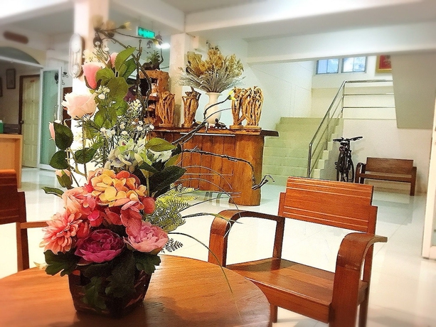 Imagen de los interiores del Hotel Phuranya Resort. Foto 11