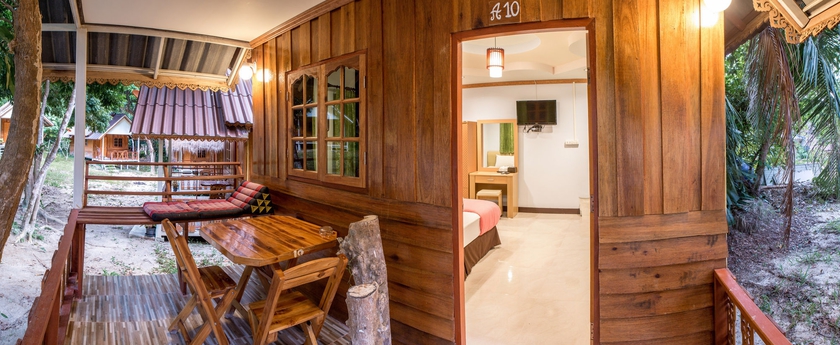 Imagen de la habitación del Hotel Phuritra Sabai Resort Koh Lipe. Foto 11