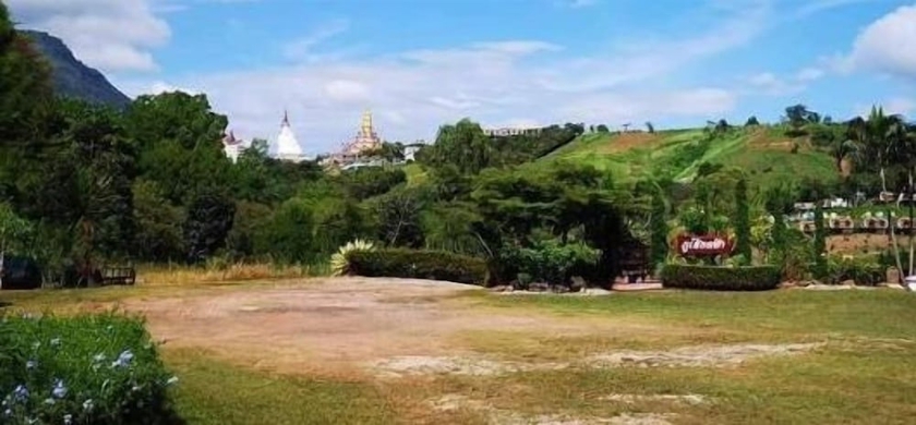 Imagen de los exteriores del Hotel Phusiatfha Resort. Foto 16