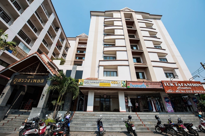 Imagen de los exteriores del Hotel Phusuang Place. Foto 17