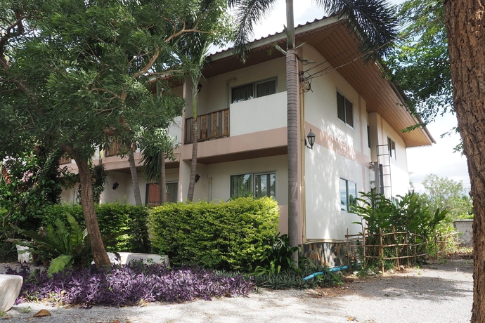 Imagen de los exteriores del Hotel Phutawan Kan Resort. Foto 14
