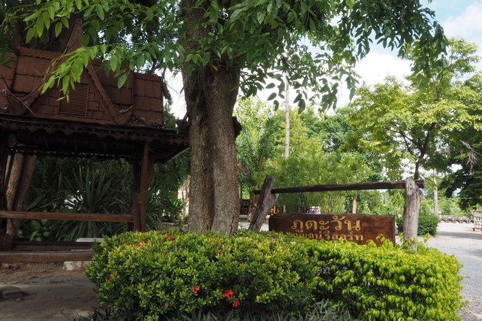 Imagen de los exteriores del Hotel Phutawan Kan Resort. Foto 16
