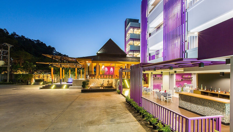 Imagen de los exteriores del Hotel Phuvaree Resort. Foto 8