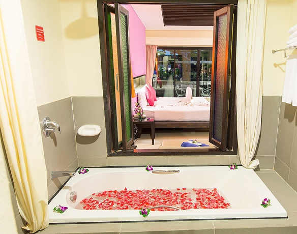 Imagen de la habitación del Hotel Phuvaree Resort. Foto 6