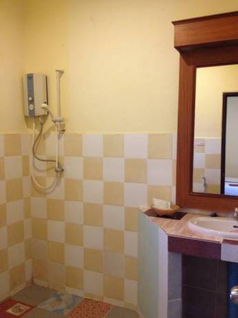 Imagen de la habitación del Hotel Phuwadee Resort and Spa. Foto 3