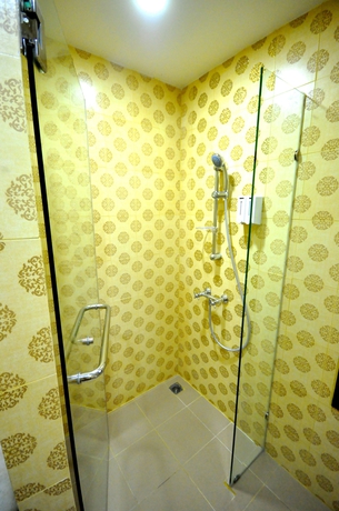 Imagen de la habitación del Hotel Phuwanalee Resort. Foto 1