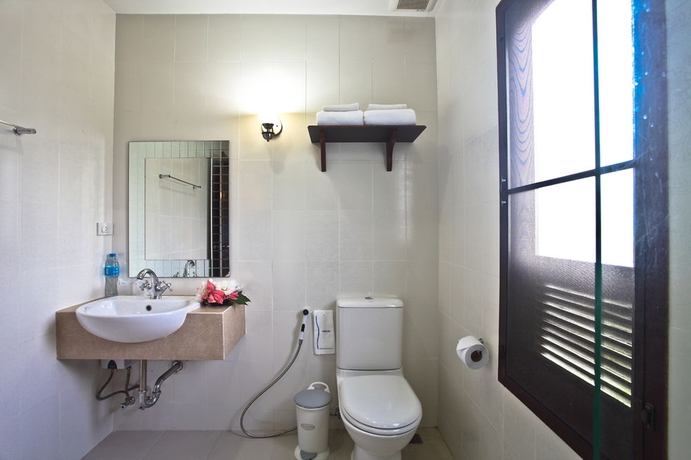 Imagen de la habitación del Hotel Phuwanalee Resort. Foto 2