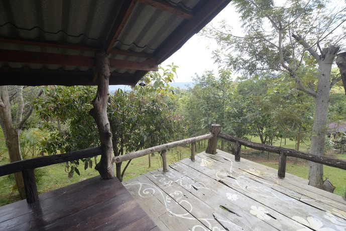 Imagen de los exteriores del Hotel Phuzai Kaew Resort. Foto 11