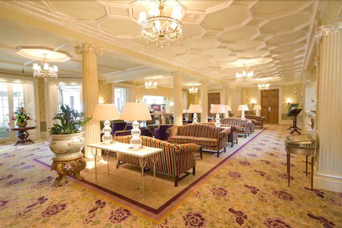 Imagen de los interiores del Hotel Phyllis Court Members Club. Foto 17