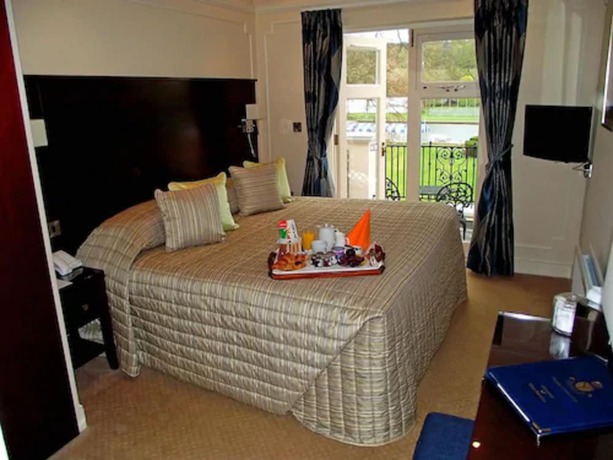 Imagen de la habitación del Hotel Phyllis Court Members Club. Foto 11