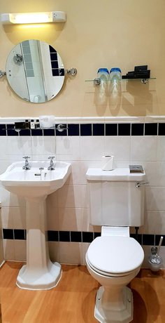 Imagen de la habitación del Hotel Phyllis Court Members Club. Foto 12