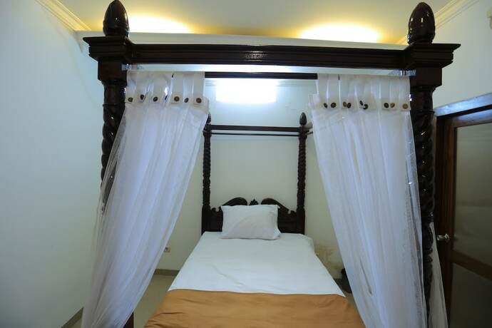 Imagen general del Hotel Pi Home Baciro. Foto 10