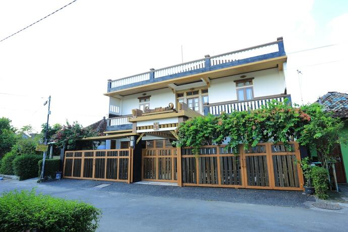 Imagen general del Hotel Pi Home Baciro. Foto 17