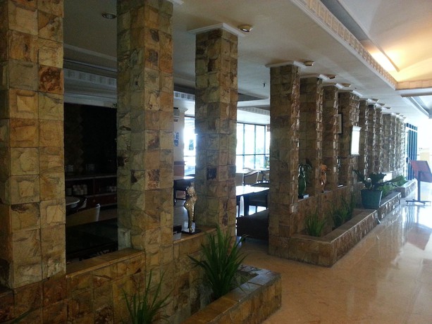 Imagen de los interiores del Hotel Pia Bandung. Foto 16