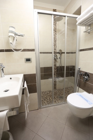 Imagen de la habitación del Hotel Piacenza. Foto 14