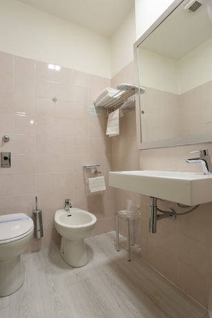 Imagen de la habitación del Hotel Piacenza. Foto 15