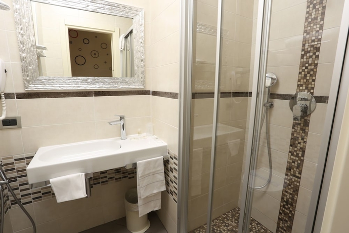 Imagen de la habitación del Hotel Piacenza. Foto 16