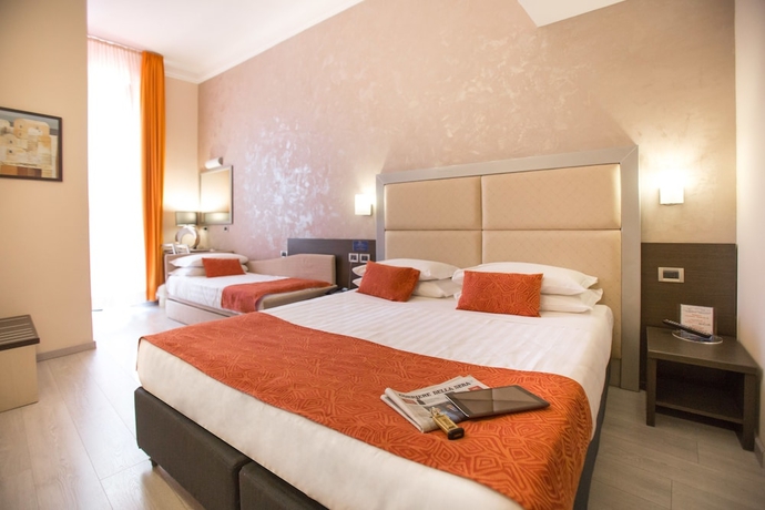 Imagen de la habitación del Hotel Piacenza, Mil&aacute;n. Foto 3