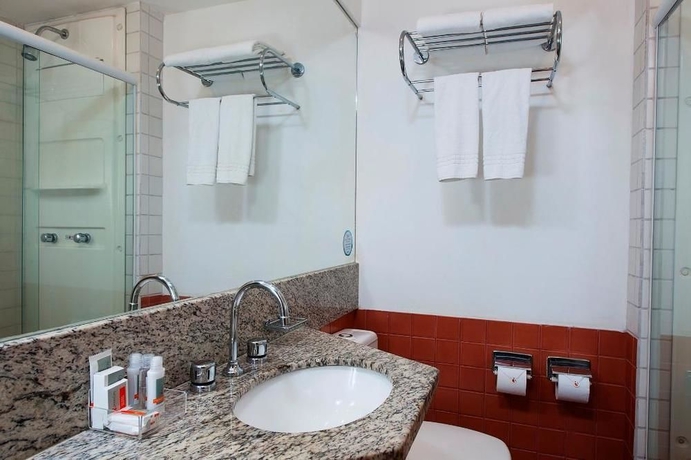Imagen de la habitación del Hotel P&iacute;er Vit&oacute;ria. Foto 5