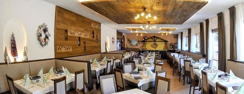 Imagen del bar/restaurante del Hotel Pian Castello. Foto 11