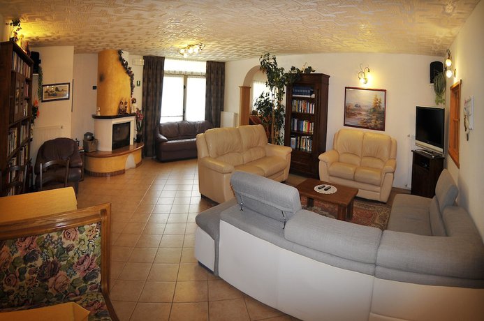 Imagen de los interiores del Hotel Pian Castello. Foto 19