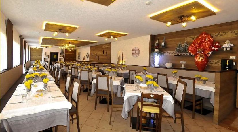 Imagen del bar/restaurante del Hotel Pian Castello. Foto 12