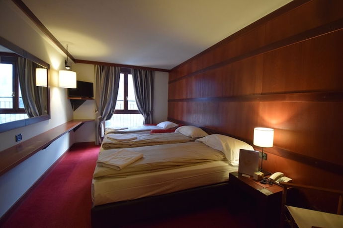 Imagen de la habitación del Hotel Piandineve. Foto 4