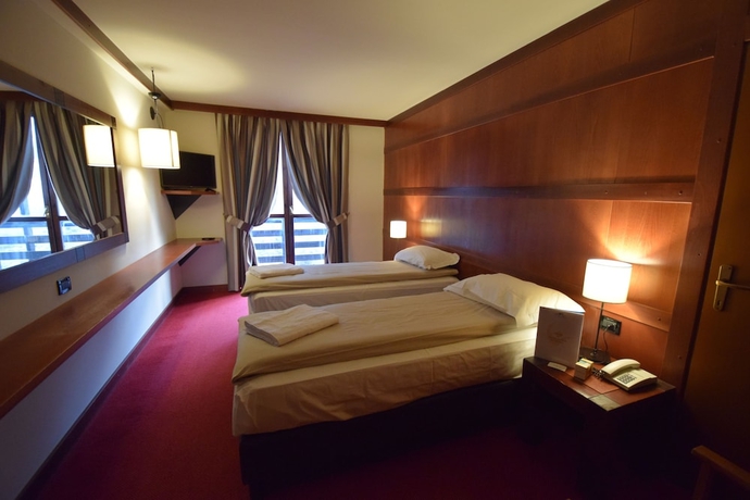 Imagen de la habitación del Hotel Piandineve. Foto 7