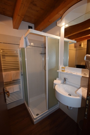 Imagen de la habitación del Hotel Piandineve. Foto 10