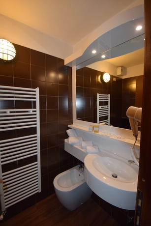 Imagen de la habitación del Hotel Piandineve. Foto 11